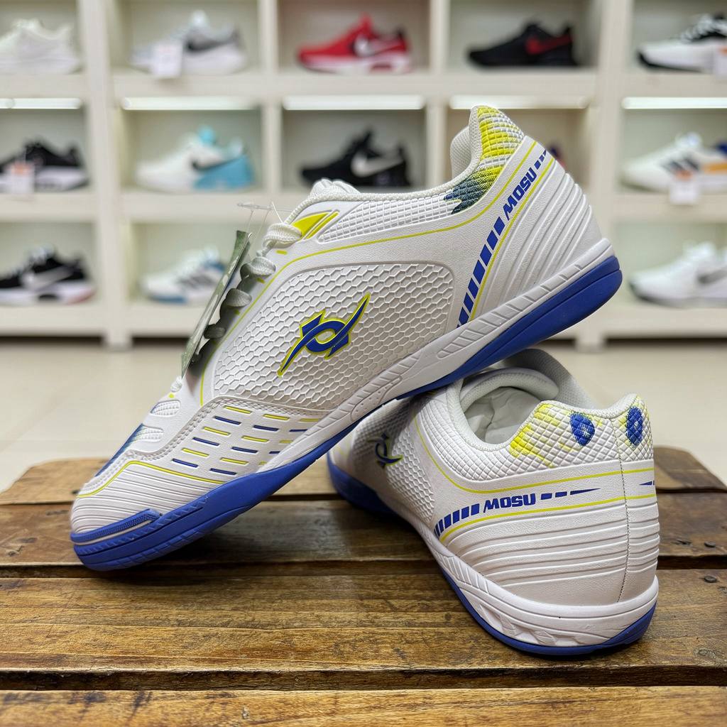 کفش فوتسال موسو مخصوص سالن فوتسال(Mosu)