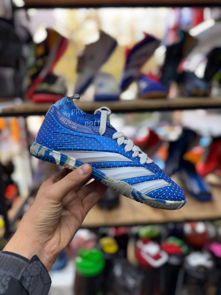 کفش فوتسال آدیداس پردیتور سفید آبی Adidas Predator White Blue