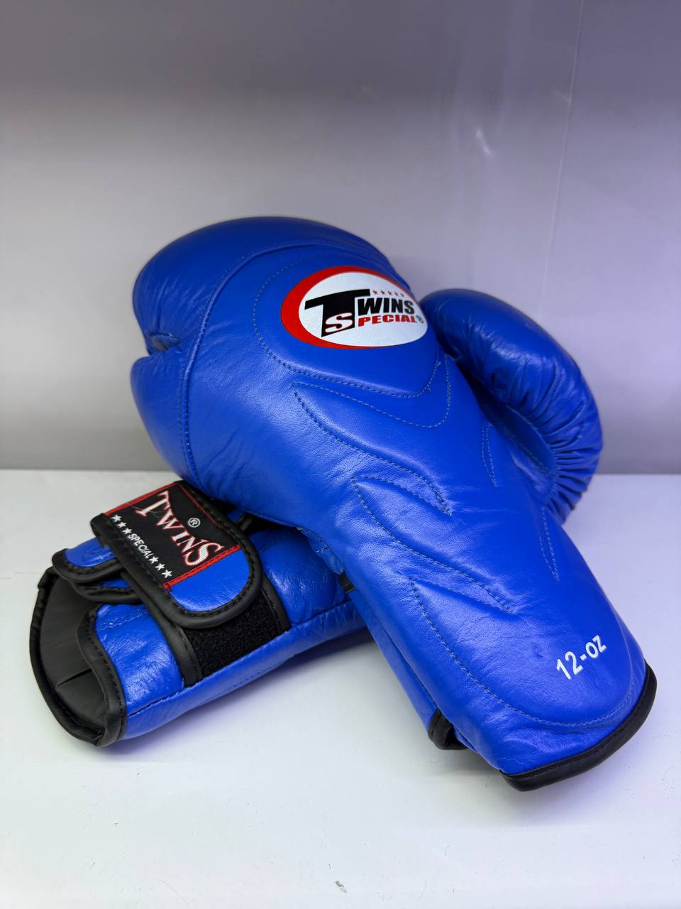 دستکش بوکس آتل دار تمام چرم توینز (Twins)