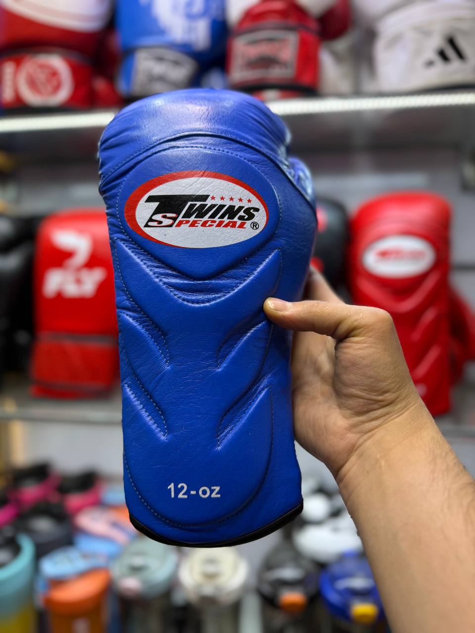 دستکش بوکس آتل دار تمام چرم توینز (Twins)