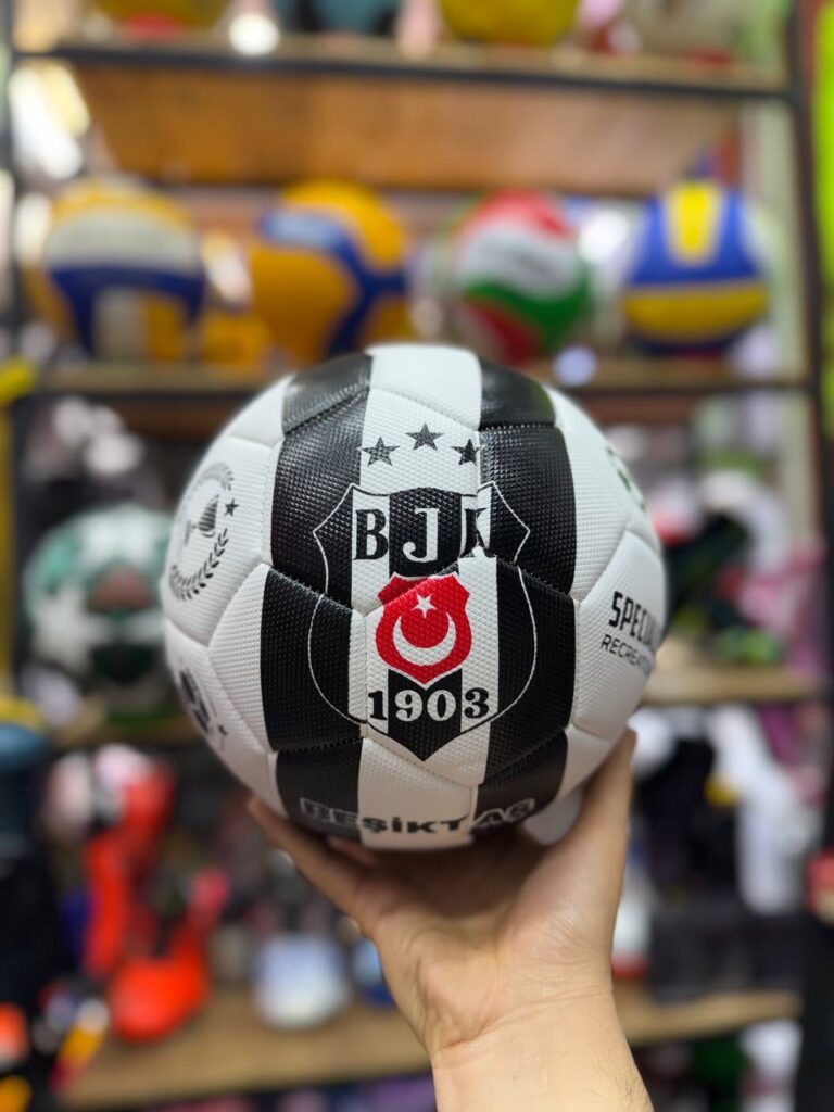 توپ فوتبال سایز ۵ طرح تیم بشیکتاش (BJK) | دوختی با رویه چرم برزنتی