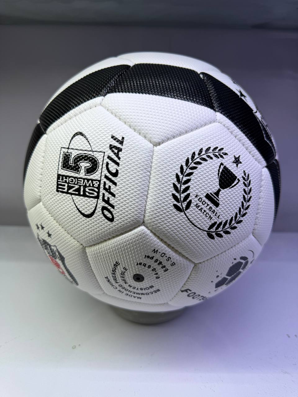 توپ فوتبال سایز ۵ طرح تیم بشیکتاش (BJK) | دوختی با رویه چرم برزنتی