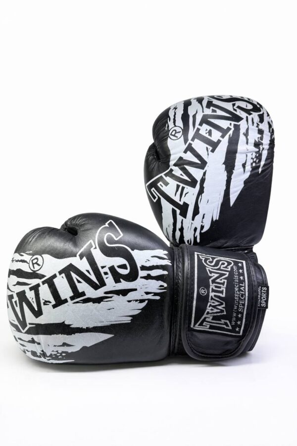 دستکش بوکس تویینز اسپشال مدل super fiter 2026 – 12