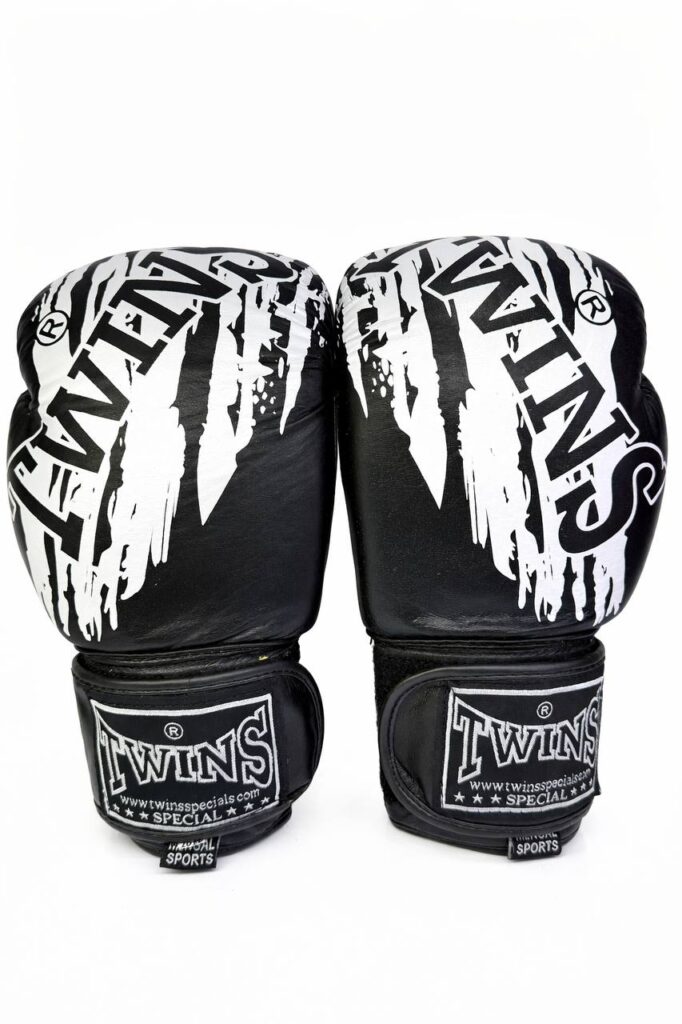 دستکش بوکس تویینز اسپشال مدل super fiter 2026 – 12